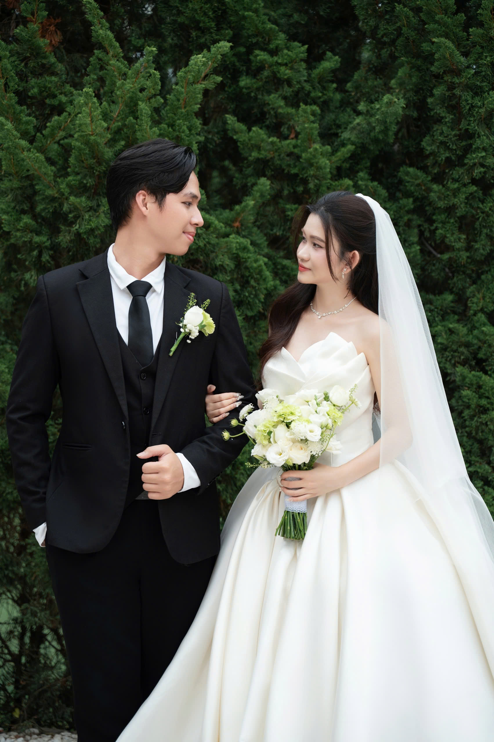 Ảnh cưới Sĩ Ben & Thu Uyên